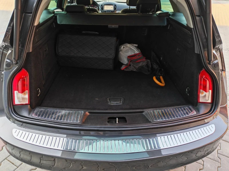 Opel Insignia 1.6 CDTI 136ks NAVI, снимка 14 - Автомобили и джипове - 52338093