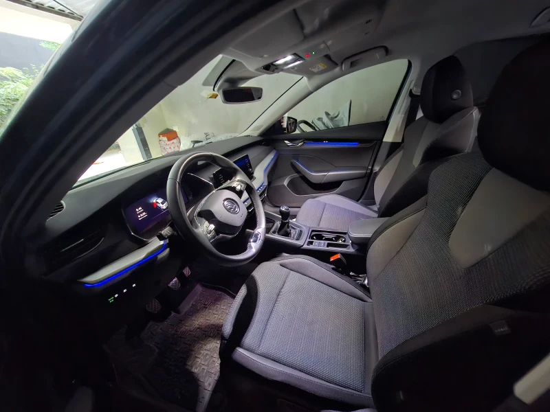 Skoda Octavia 2.0 TDI, снимка 14 - Автомобили и джипове - 52231047