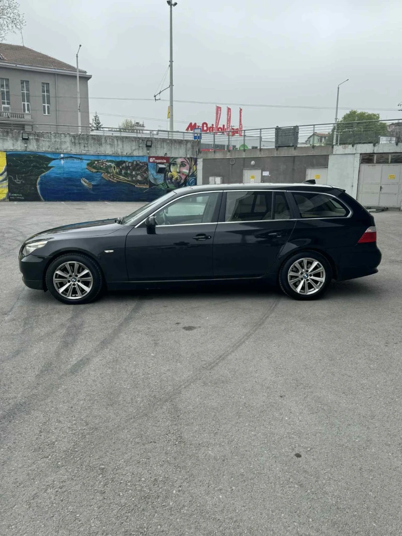 BMW 530 BMW 530 FACELIFT / X-DRIVE / PANORAMA, снимка 4 - Автомобили и джипове - 52533623