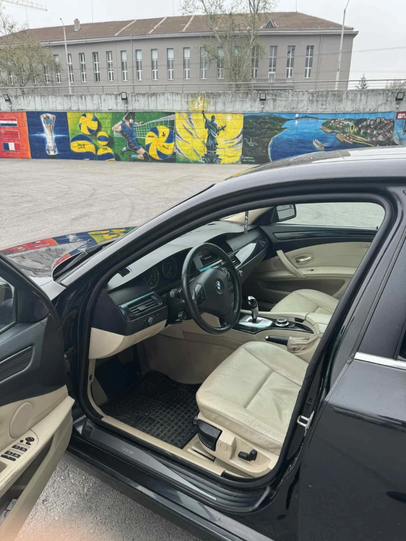 BMW 530 BMW 530 FACELIFT / X-DRIVE / PANORAMA, снимка 8 - Автомобили и джипове - 52533623