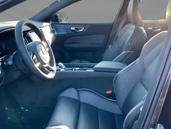 Volvo S60 B5 AWD = Ultimate Dark = Гаранция - изображение 5