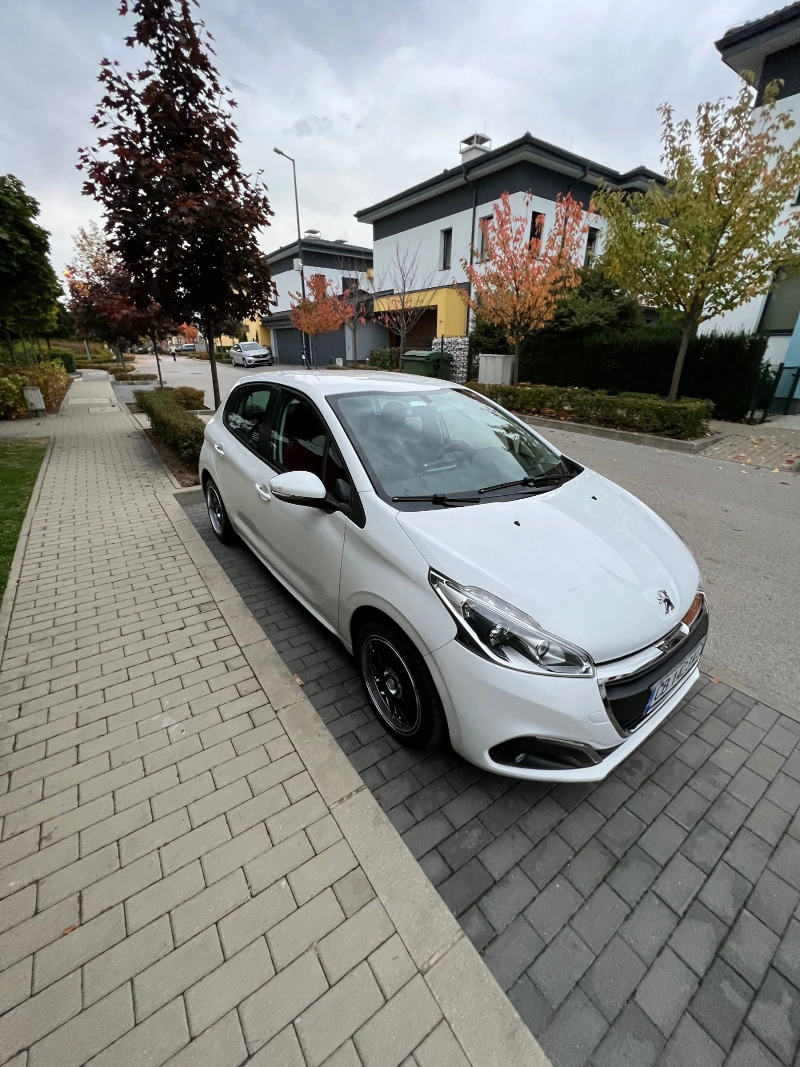 Peugeot 208 1.6HDI* N1* КРУИЗКОНТРОЛ* EURO5 - изображение 9