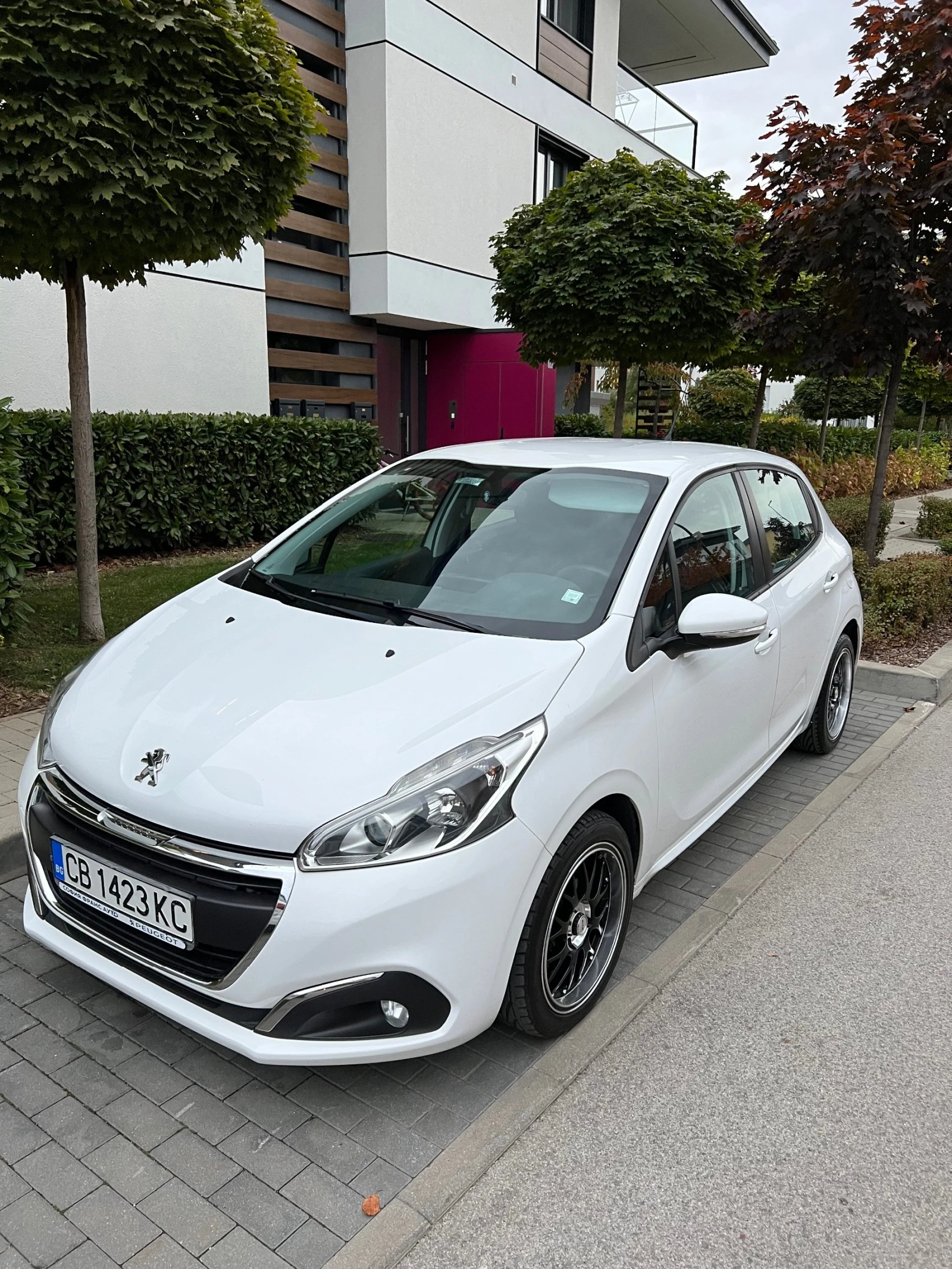 Peugeot 208 1.6HDI* N1* КРУИЗКОНТРОЛ* EURO5 - изображение 7