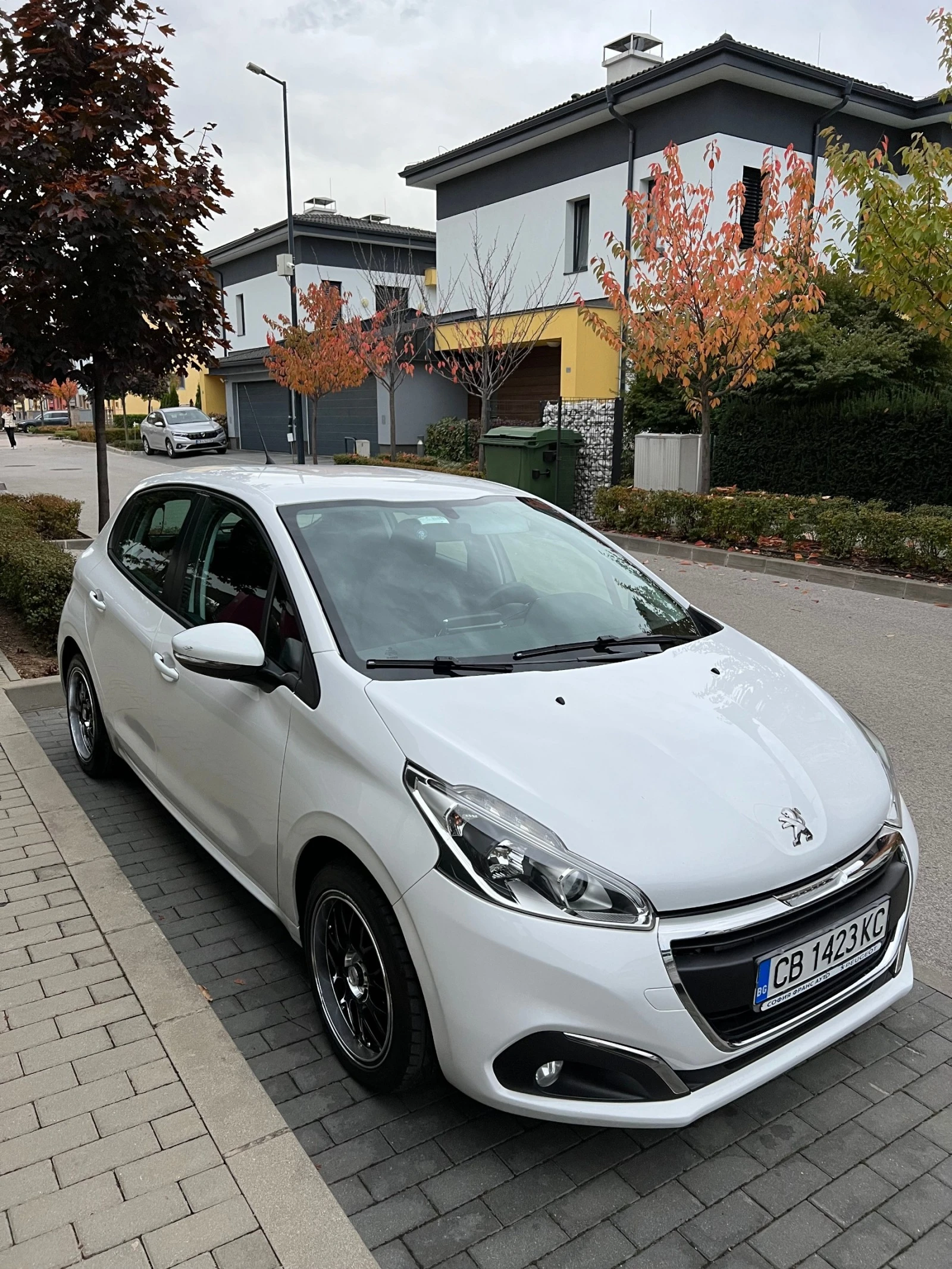 Peugeot 208 1.6HDI* N1* КРУИЗКОНТРОЛ* EURO5 - изображение 6