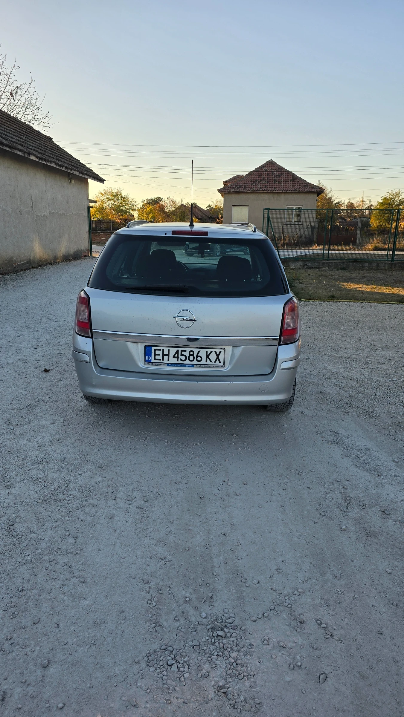 Opel Astra 1.9 TDCI - изображение 4