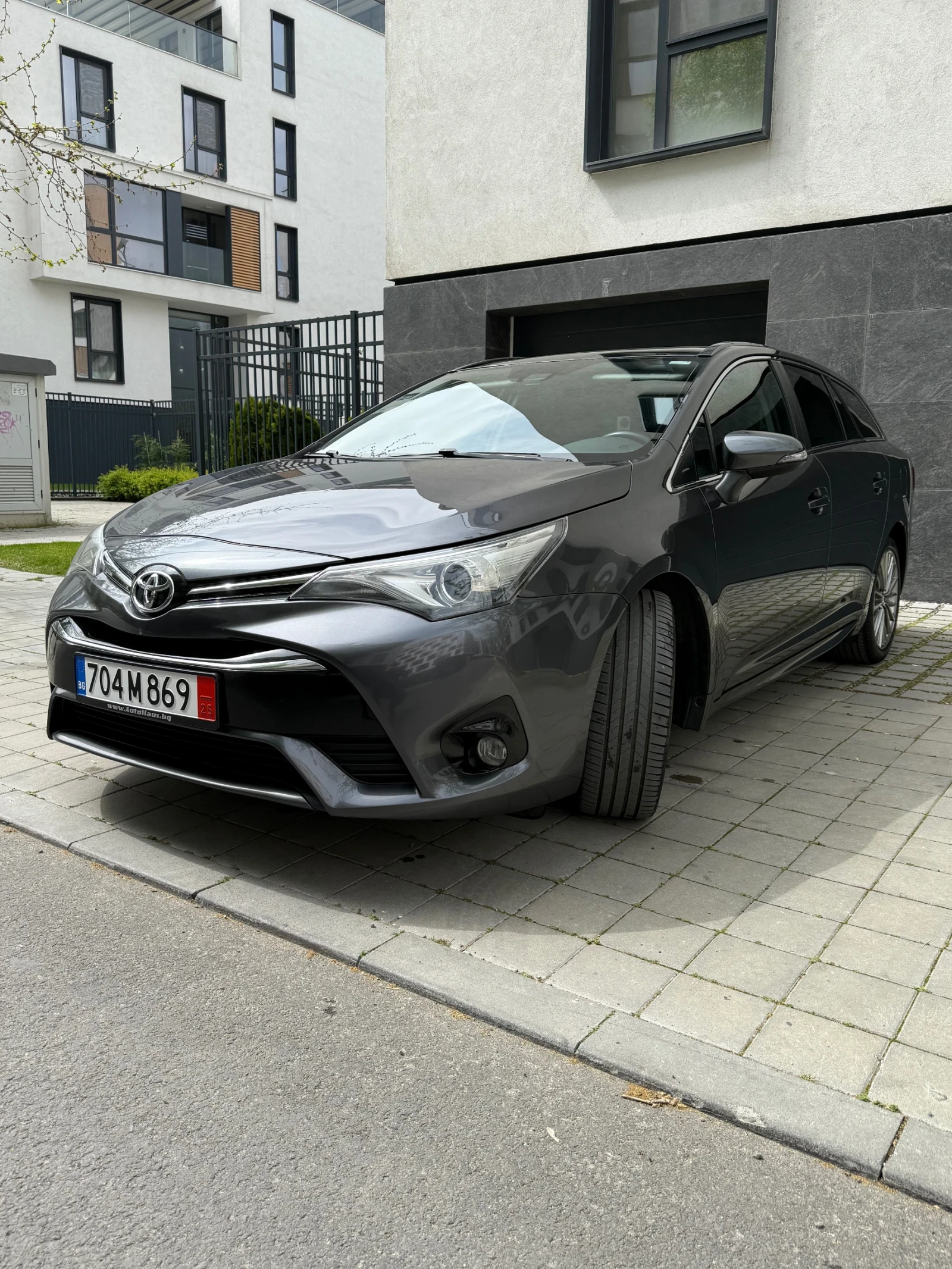 Toyota Avensis 2.0 d4d Пълен сервиз в Тойота - изображение 2
