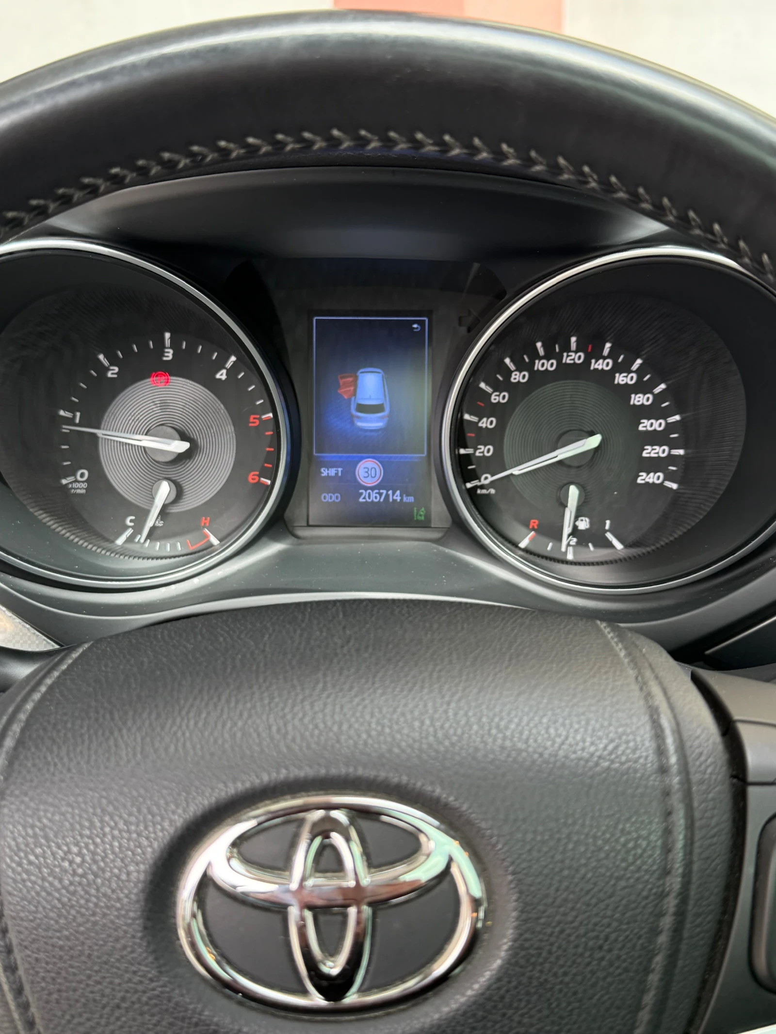 Toyota Avensis 2.0 d4d Пълен сервиз в Тойота - изображение 9