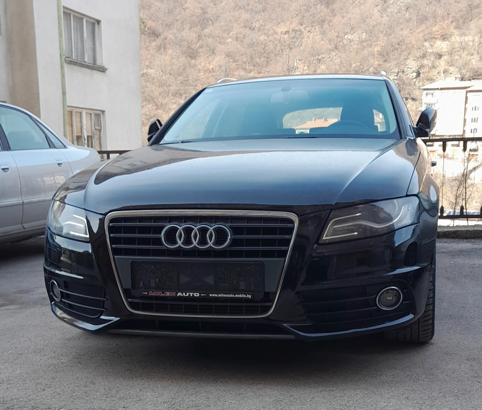 Audi A4 2.0 - изображение 3