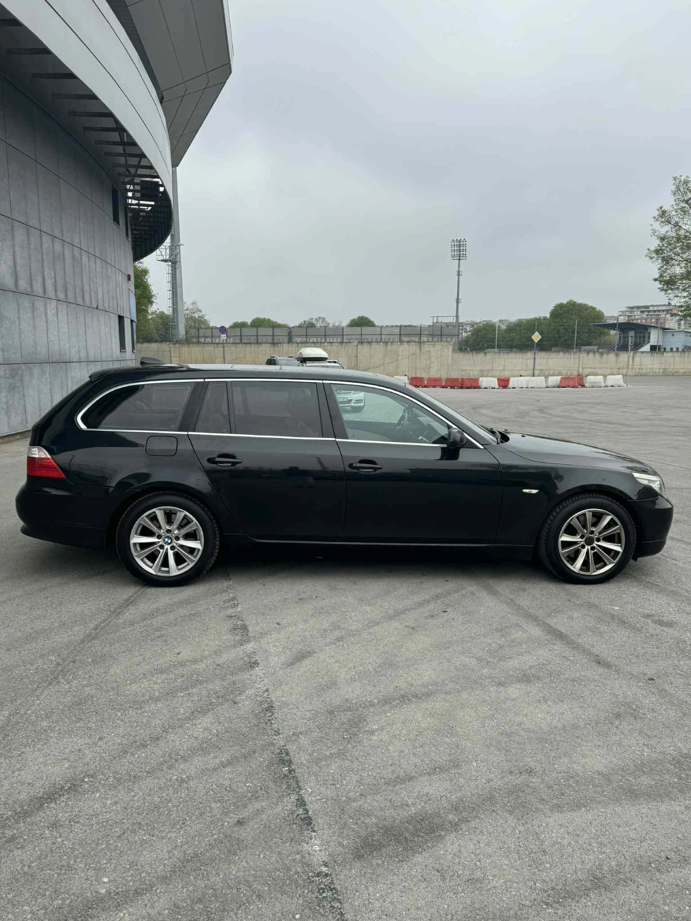 BMW 530 BMW 530 FACELIFT / X-DRIVE / PANORAMA - изображение 5