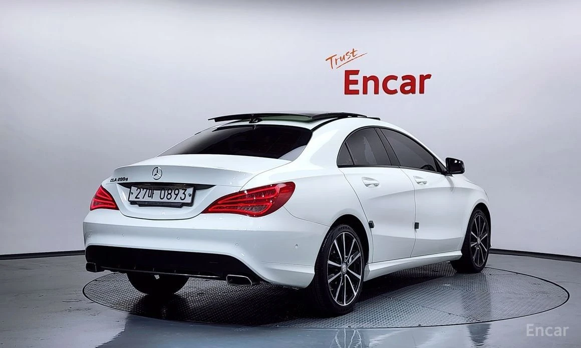 Mercedes-Benz CLA 200, снимка 2 - Автомобили и джипове - 54038951