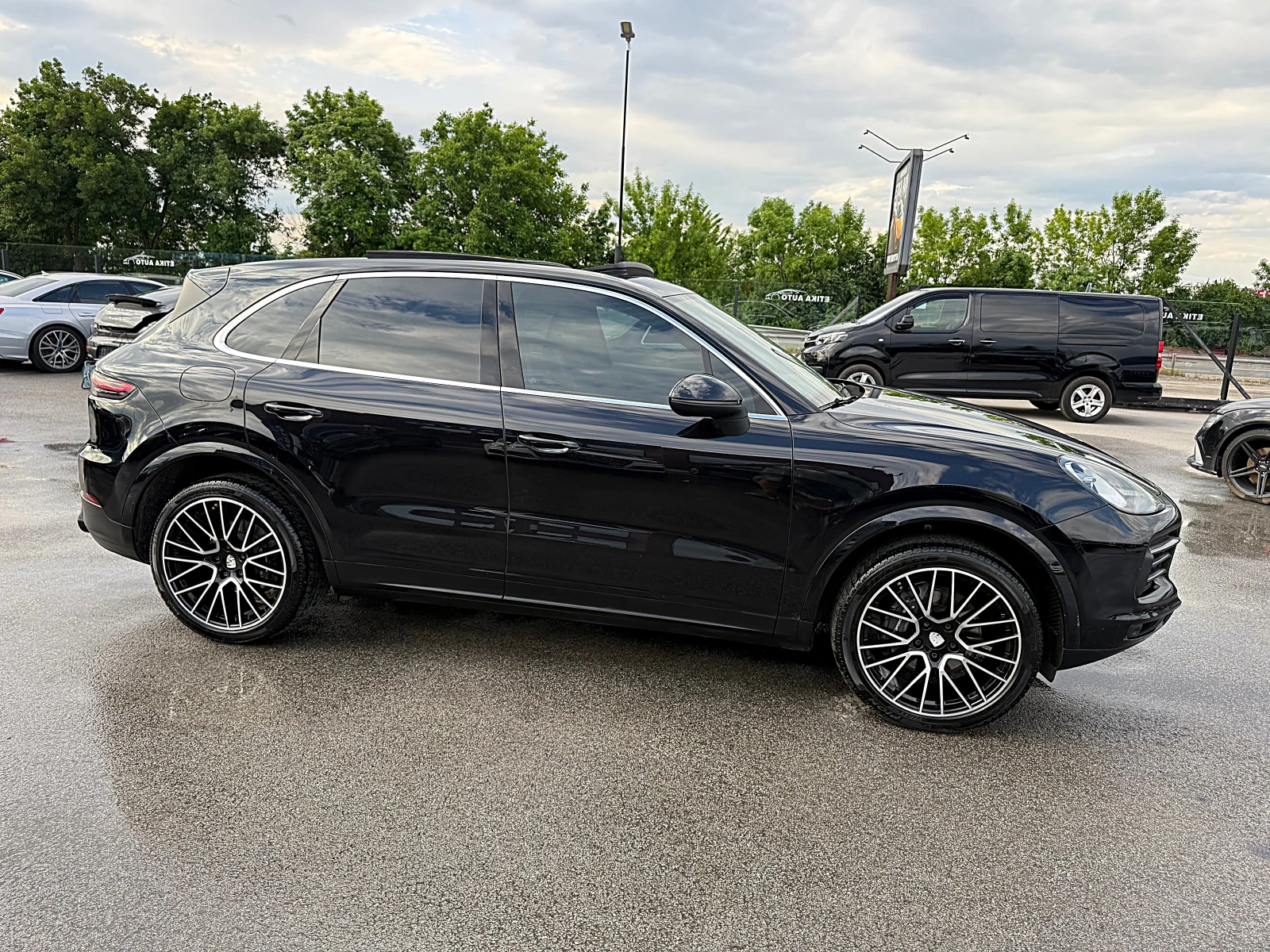 Porsche Cayenne CHROM PAKET-PANORAMA-BOSE-KAMERA-, снимка 2 - Автомобили и джипове - 54639108