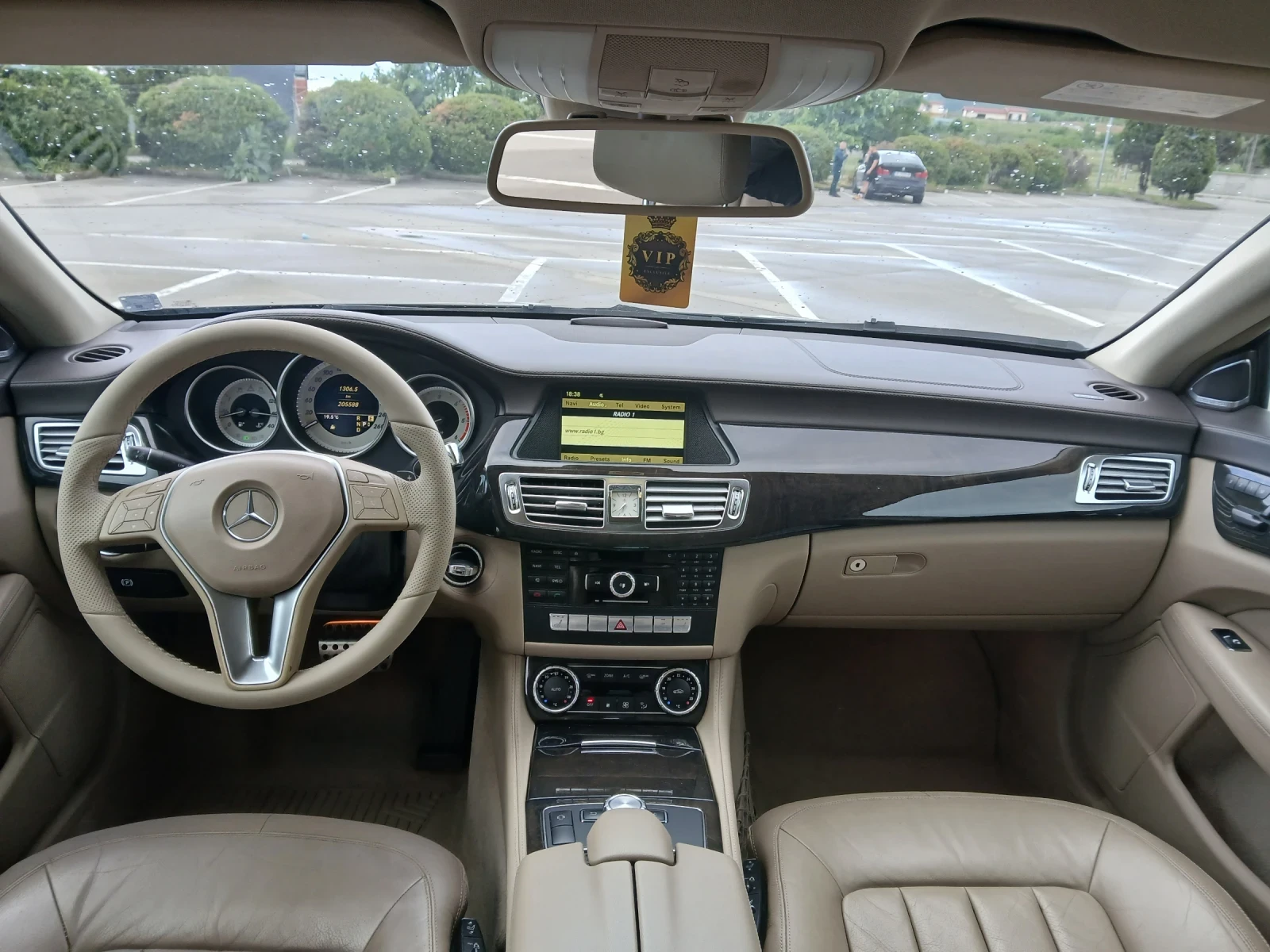 Mercedes-Benz CLS 350 HARMAN!!! ПОДГРЕВ!!! БАРТЕР!!! ЛИНЗИН!!!, снимка 9 - Автомобили и джипове - 54646861