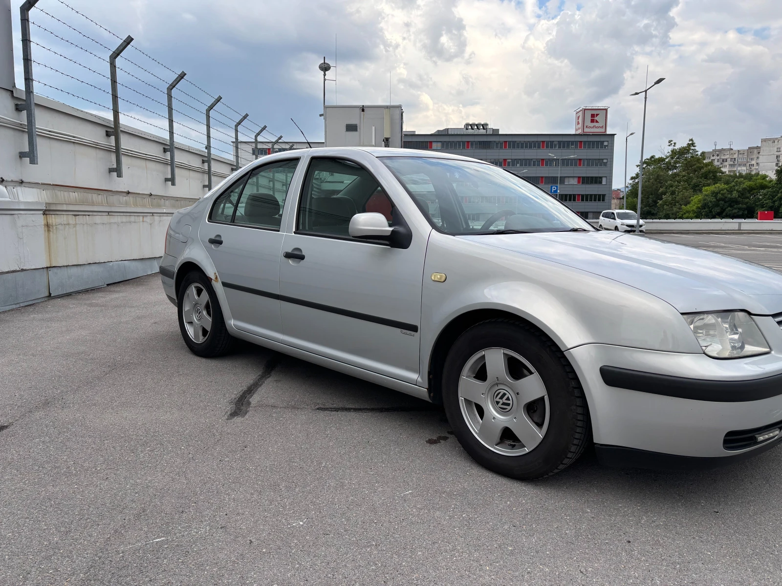 VW Bora, снимка 9 - Автомобили и джипове - 54803957