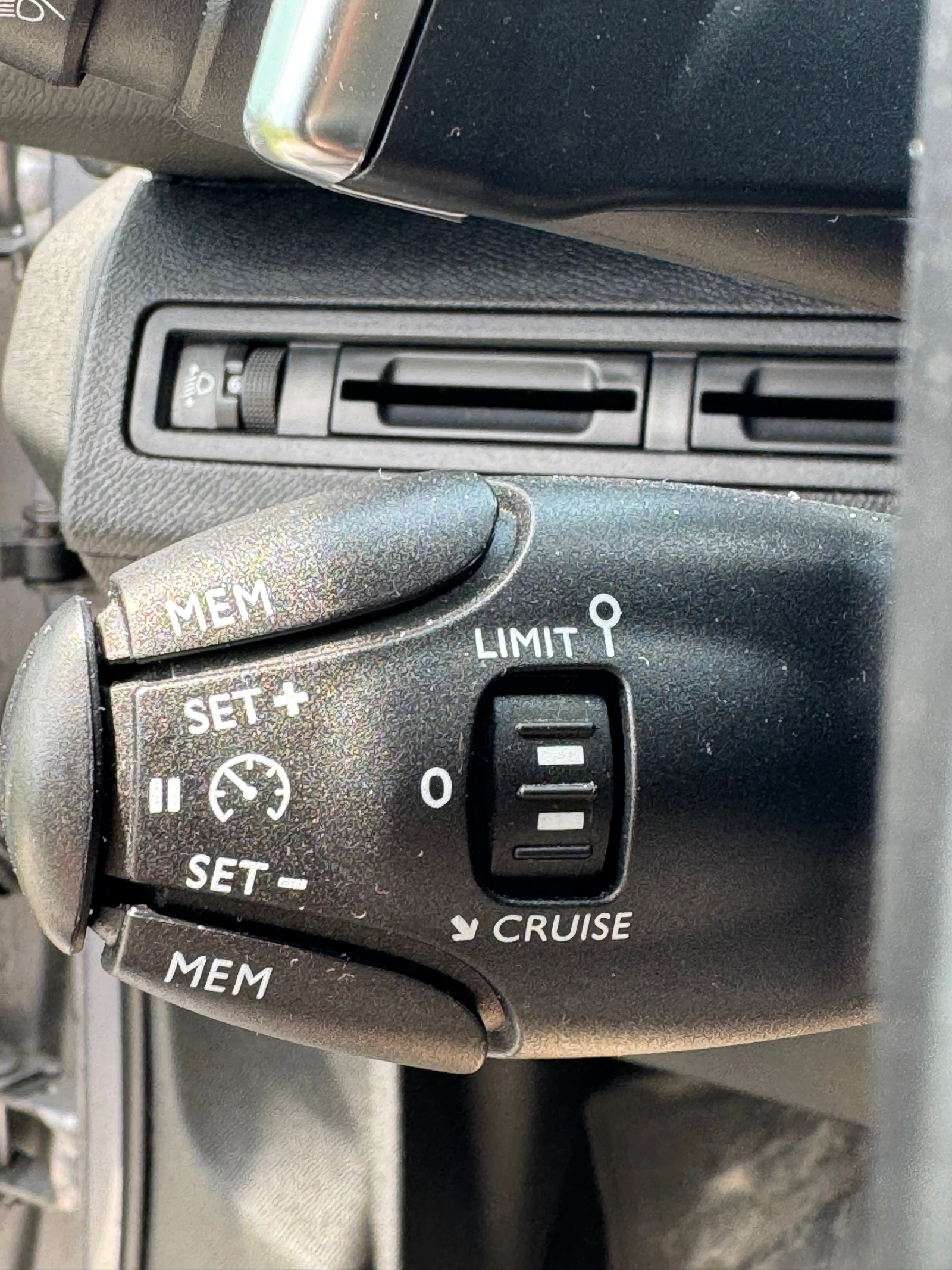 Peugeot 3008 1.6HDi CarPlay, снимка 10 - Автомобили и джипове - 54945502