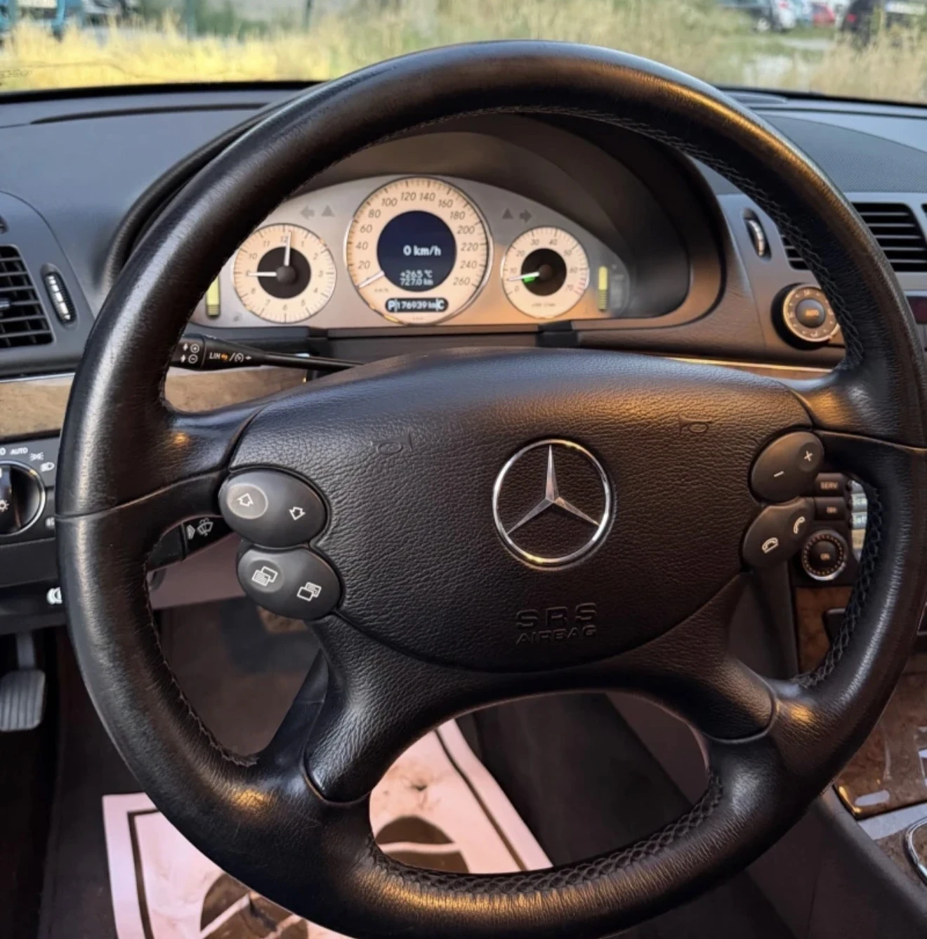 Mercedes-Benz E 350 РЕАЛНИ И ДОКАЗУЕМИ КМ ШФЕЙЦАРИЯ/ГАЗОВА УРЕДБА, снимка 14 - Автомобили и джипове - 55964822