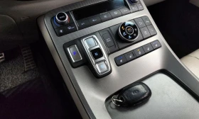 Обява за продажба на Hyundai Palisade Diesel 2.2 4WD Prestige ~ 162 878 лв. - изображение 8