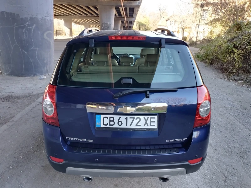 Chevrolet Captiva 2.0 AWD, 7 места / автоматик, снимка 5 - Автомобили и джипове - 47900708