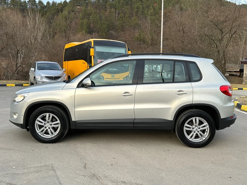 VW Tiguan КАТО НОВ! , снимка 4 - Автомобили и джипове - 49453260