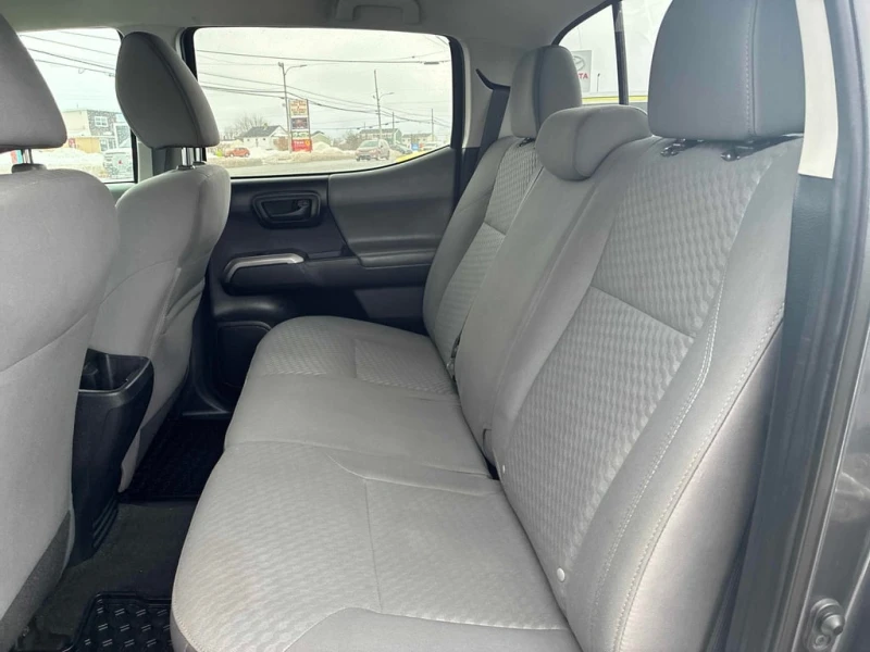 Toyota Tacoma * SR5 * CARFAX * V6 * ПОДГРЕВИ * , снимка 7 - Автомобили и джипове - 53413219