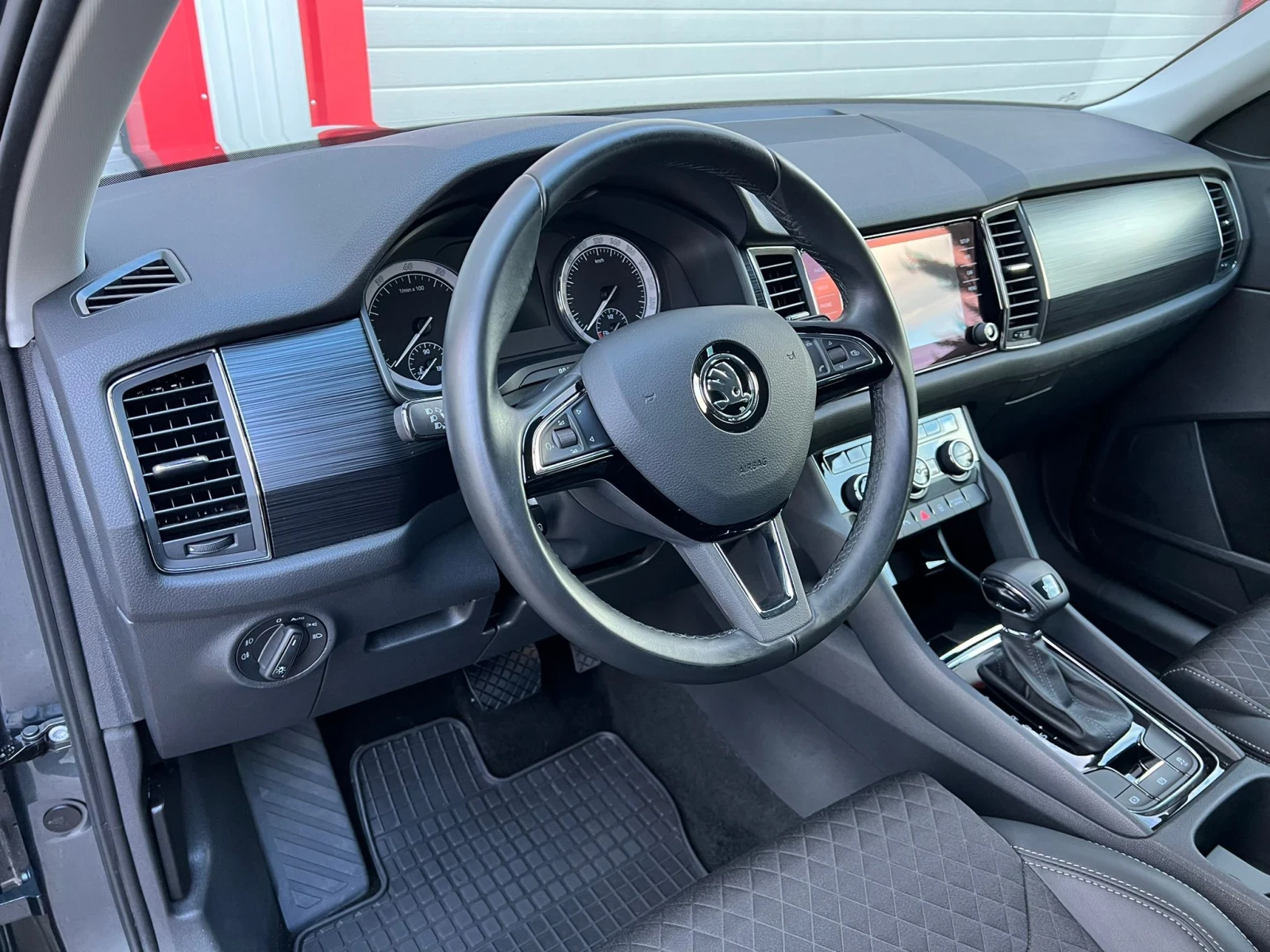 Skoda Kodiaq 1.4I AUTOMATIK KEY LESS NAVI 360KAMERA 7- | Mobile.bg   12