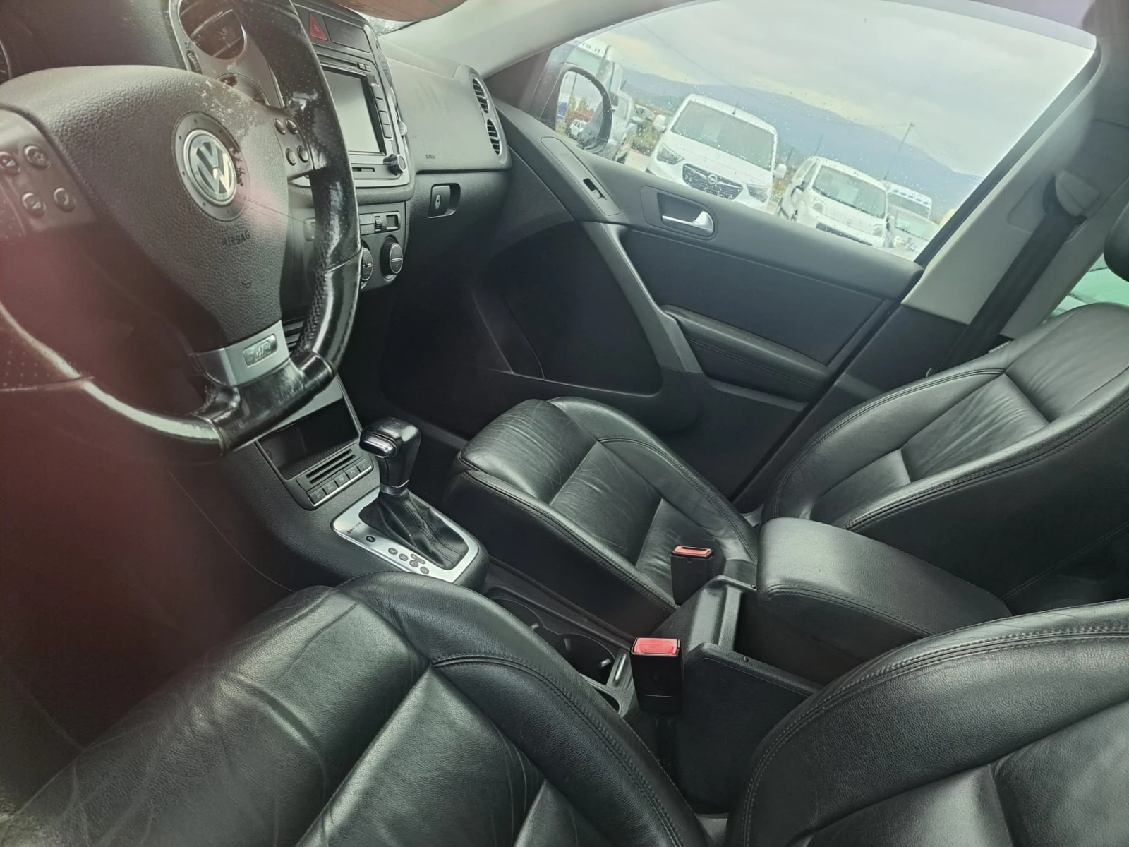 VW Tiguan 2.0 DSG R-LINE - изображение 4