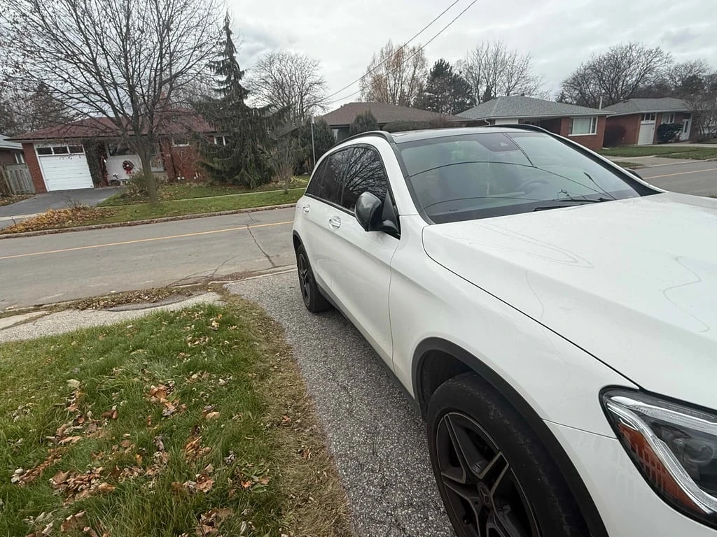 Mercedes-Benz GLC 300 4MATIC 2022 * CARFAX * БЕЗ ПЪРВОНАЧАЛНА ВНОСКА - изображение 4