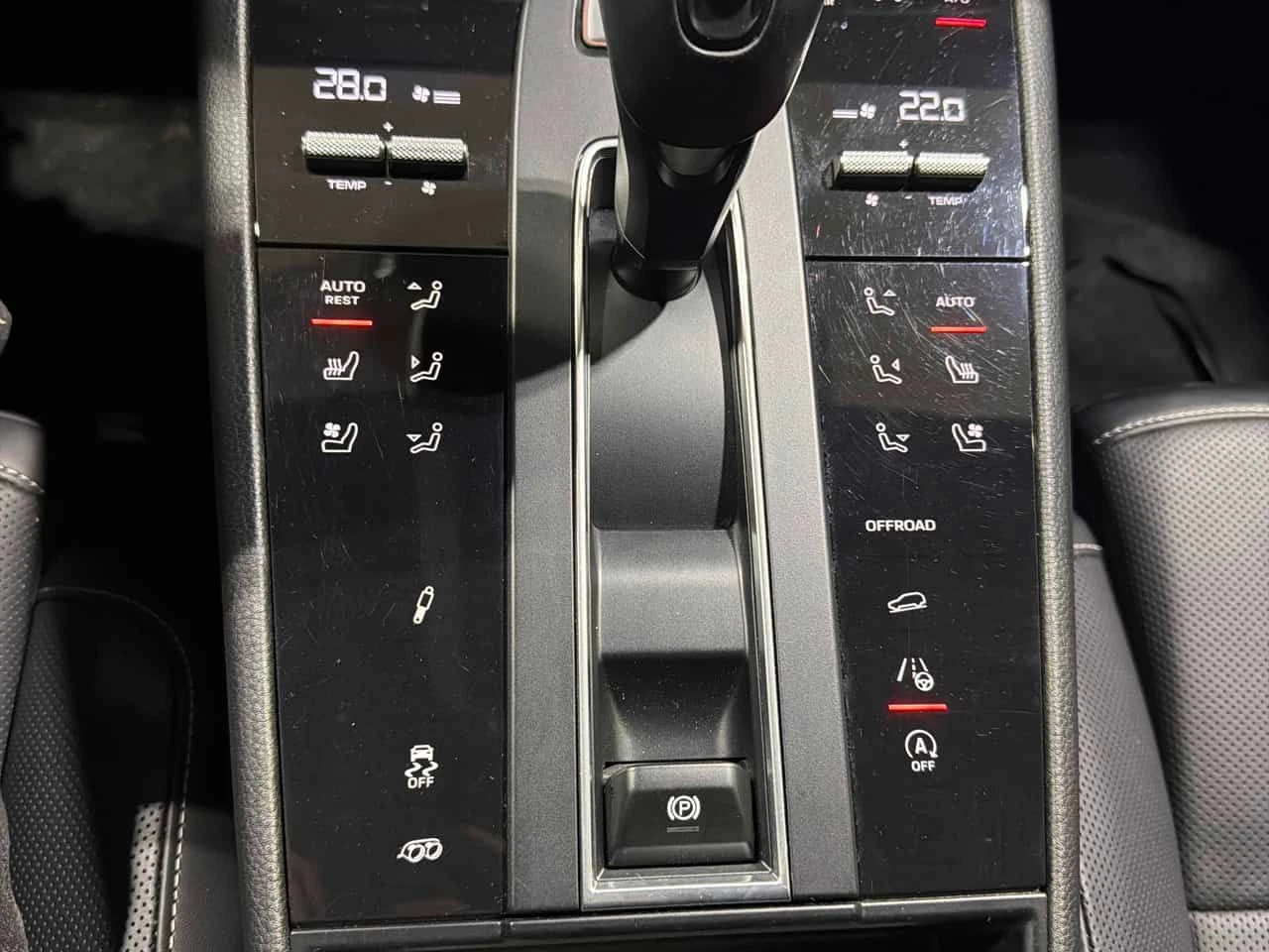 Porsche Macan * AWD * CARFAX * BOSE * ОБДУХВАНЕ * 360, снимка 13 - Автомобили и джипове - 53705494