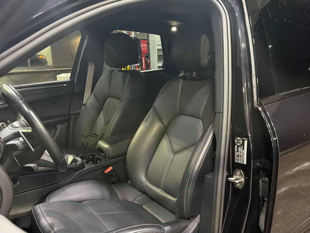 Porsche Macan * AWD * CARFAX * BOSE * ОБДУХВАНЕ * 360, снимка 15 - Автомобили и джипове - 53705494