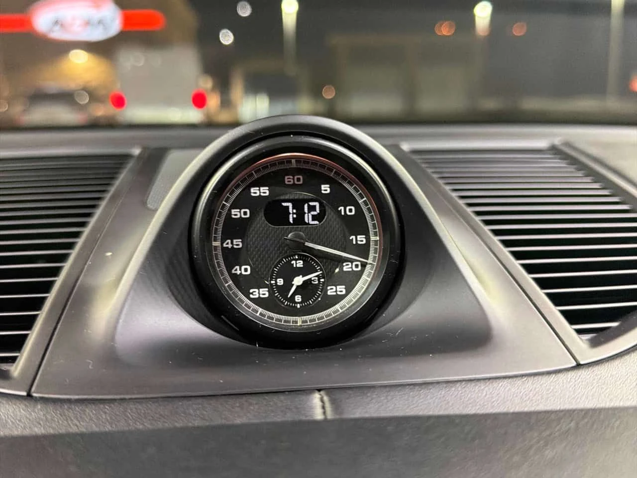 Porsche Macan * AWD * CARFAX * BOSE * ОБДУХВАНЕ * 360 - изображение 10