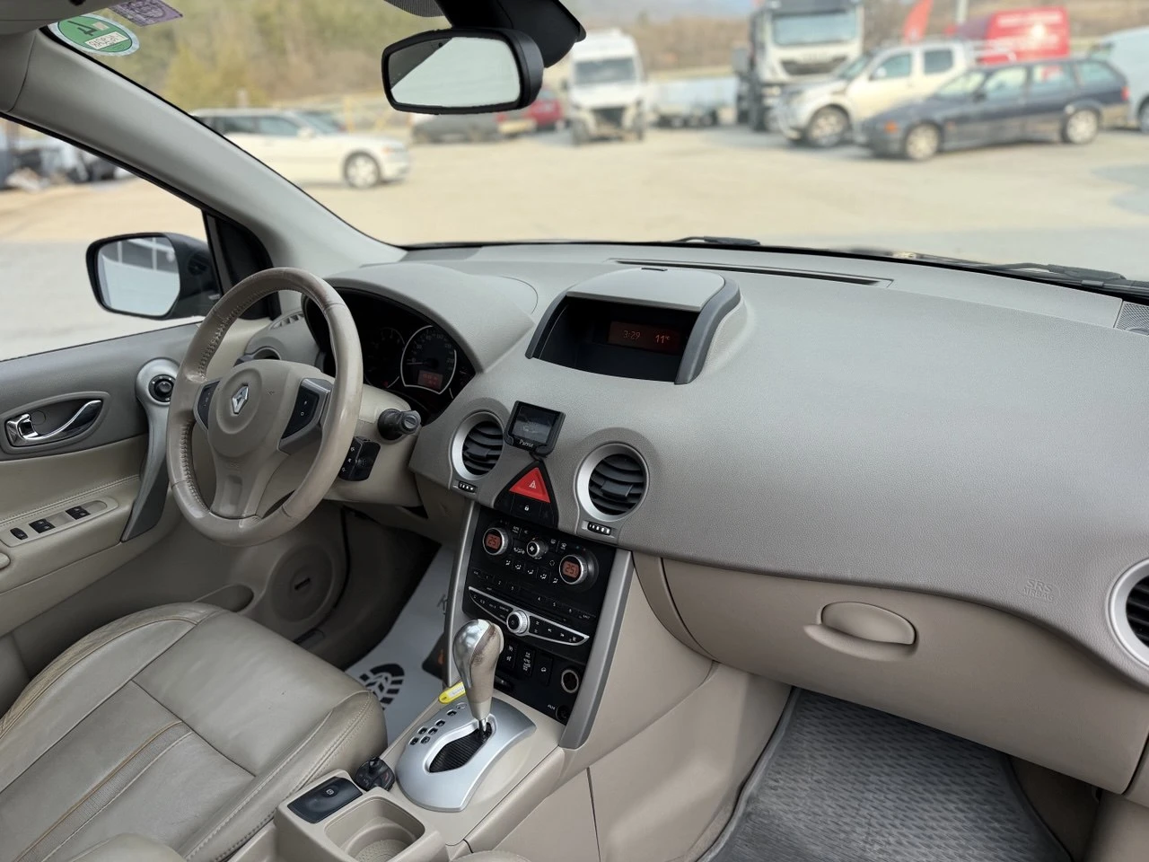 Renault Koleos 2.0dCi 4x4 AUTOMATIC, снимка 16 - Автомобили и джипове - 53728050