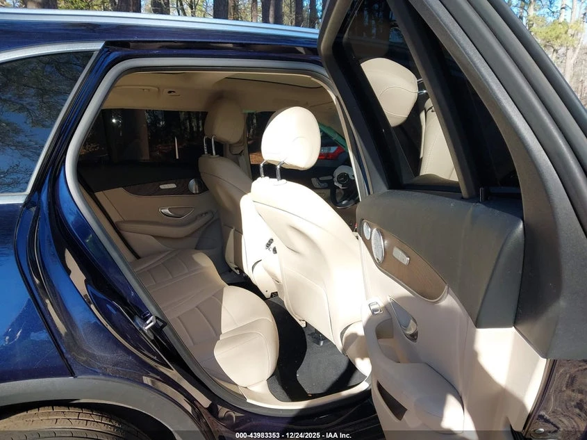 Mercedes-Benz GLC 300 2.0L I-4 DI, DOHC, VVT, TURBO, 241HP All Wheel | Mobile.bg � ����������� 8