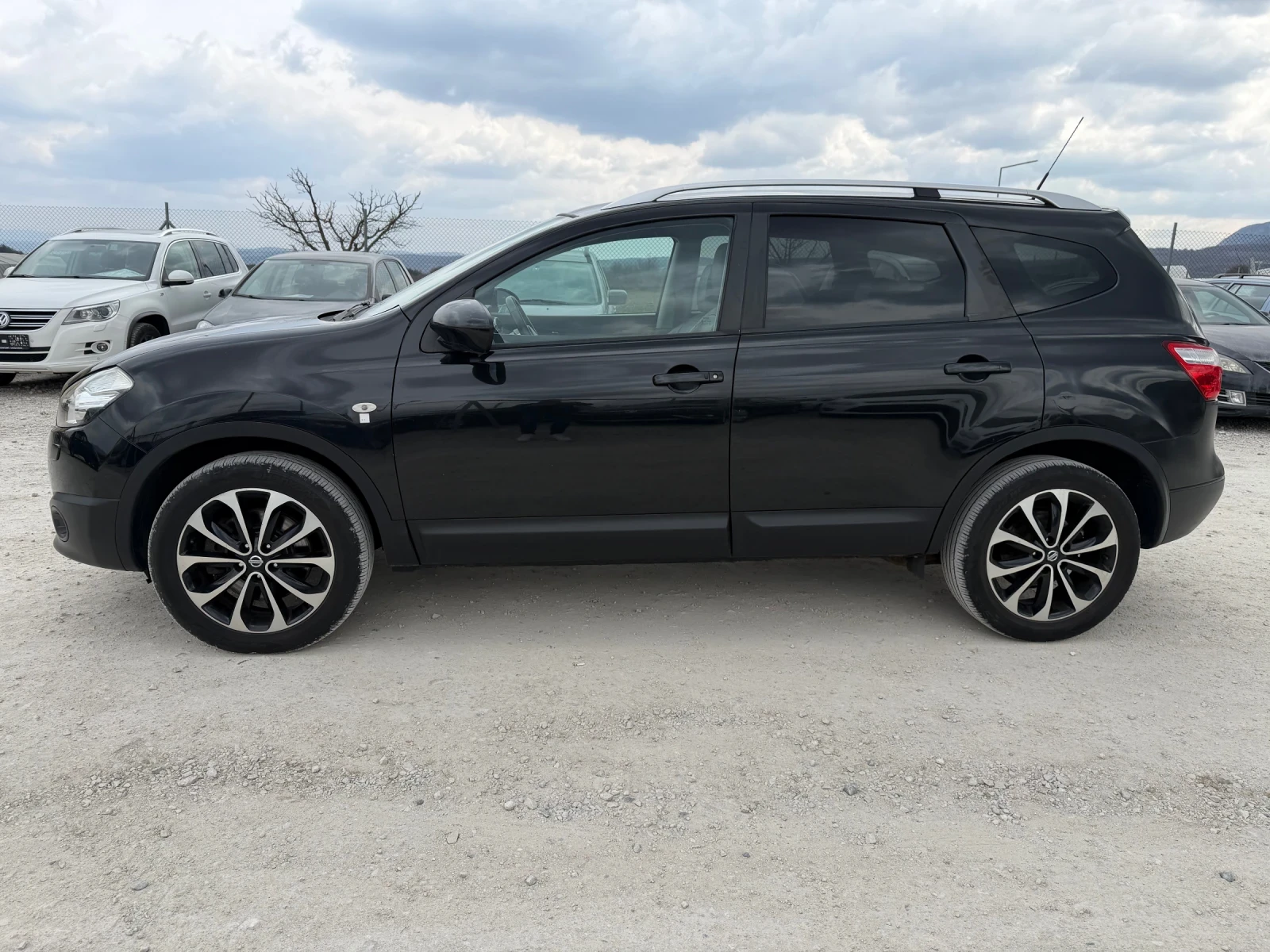 Nissan Qashqai 2.0/150кс 4х4 6+ 1места Кожа Панорама, снимка 4 - Автомобили и джипове - 53925113