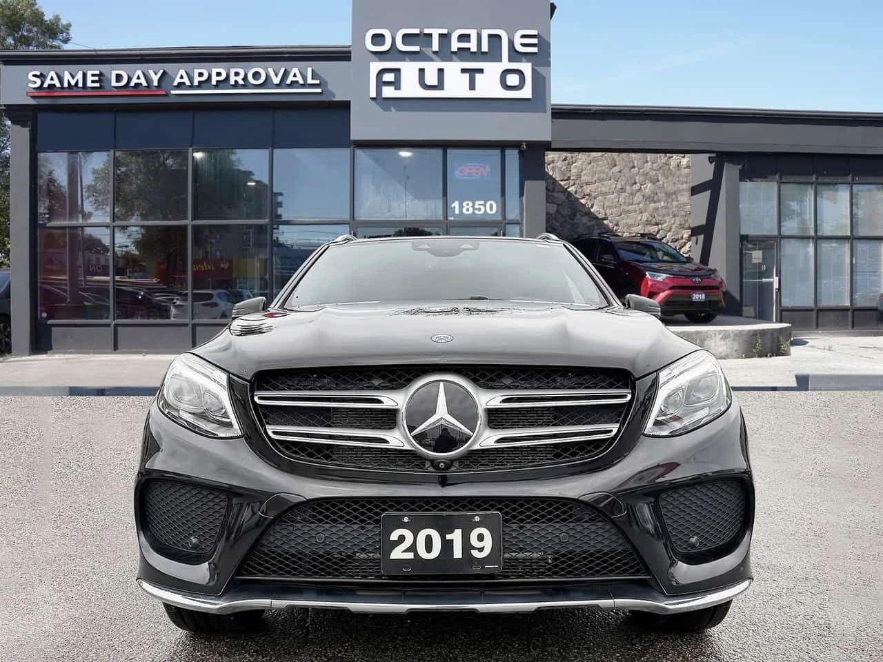 Mercedes-Benz GLE 400 * CARFAX * ЦЕНА ДО БГ, снимка 2 - Автомобили и джипове - 54754111