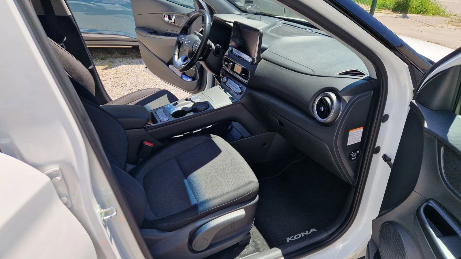 Hyundai Kona 64 KW.Гаранция.65 000 км.SOH 100 %, снимка 14 - Автомобили и джипове - 54955575