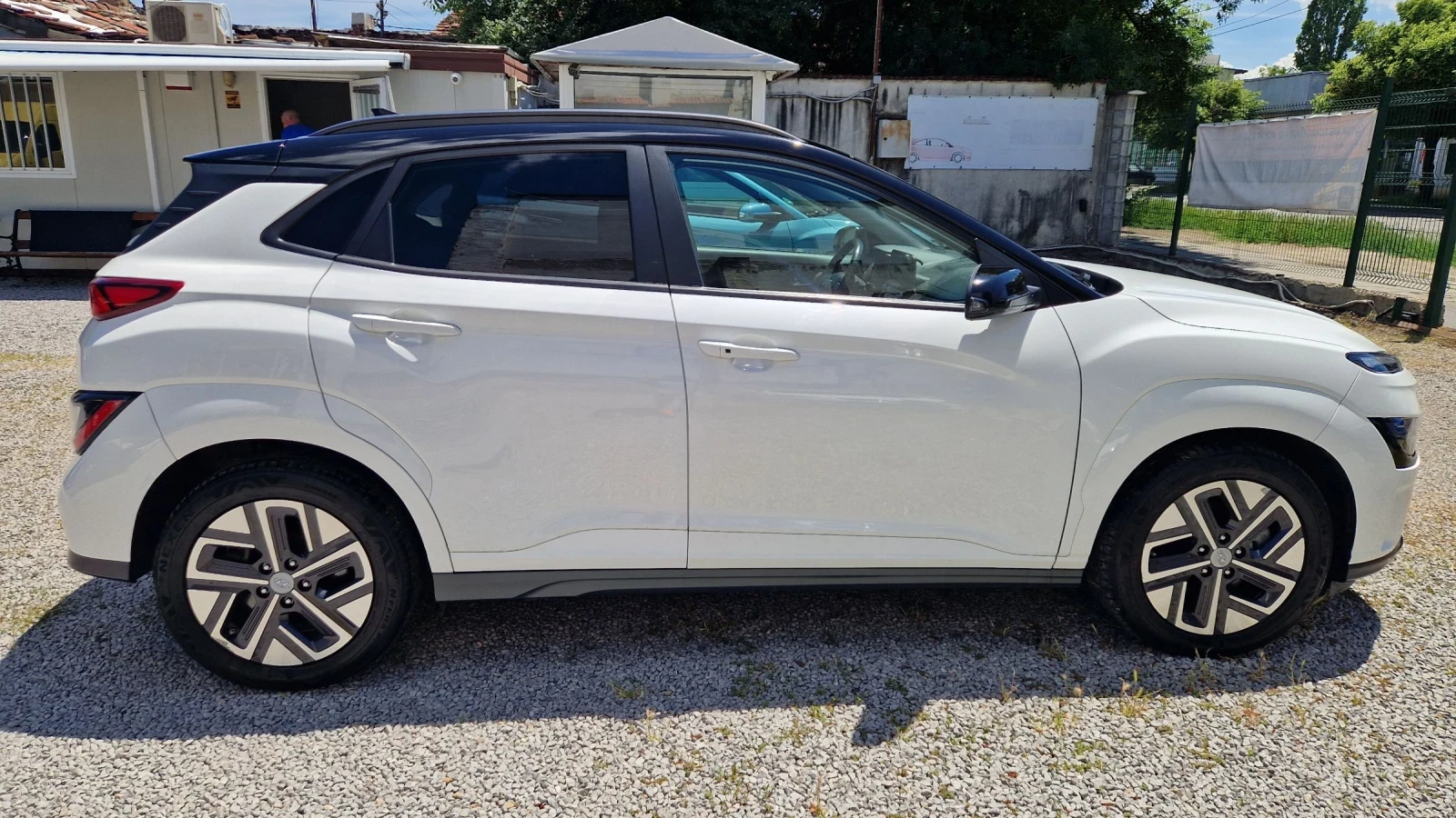 Hyundai Kona 64 KW.Гаранция.65 000 км.SOH 100 %, снимка 4 - Автомобили и джипове - 54955575
