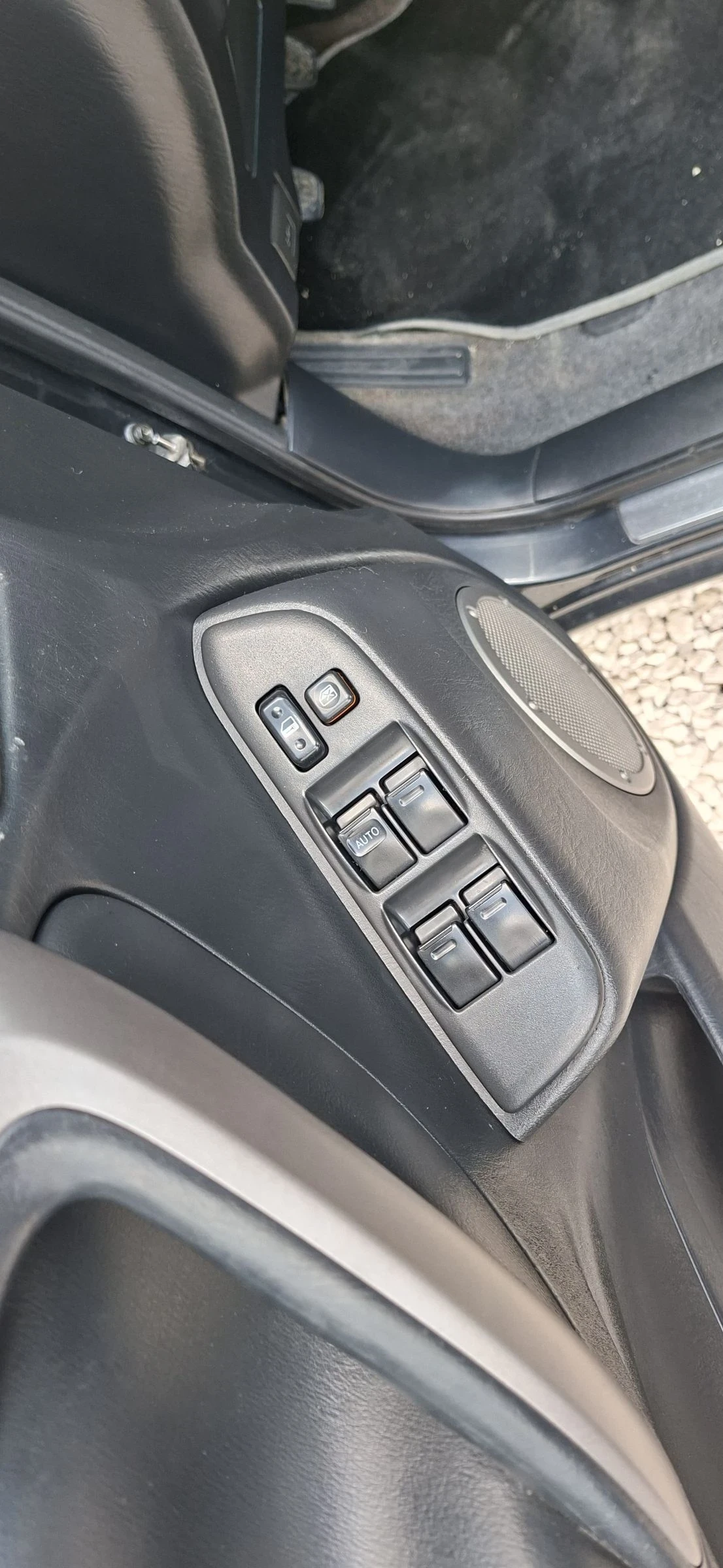 Toyota Rav4 2.0 D4D, снимка 6 - Автомобили и джипове - 55202301