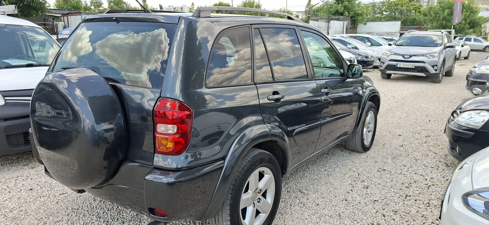 Toyota Rav4 2.0 D4D, снимка 3 - Автомобили и джипове - 55202301