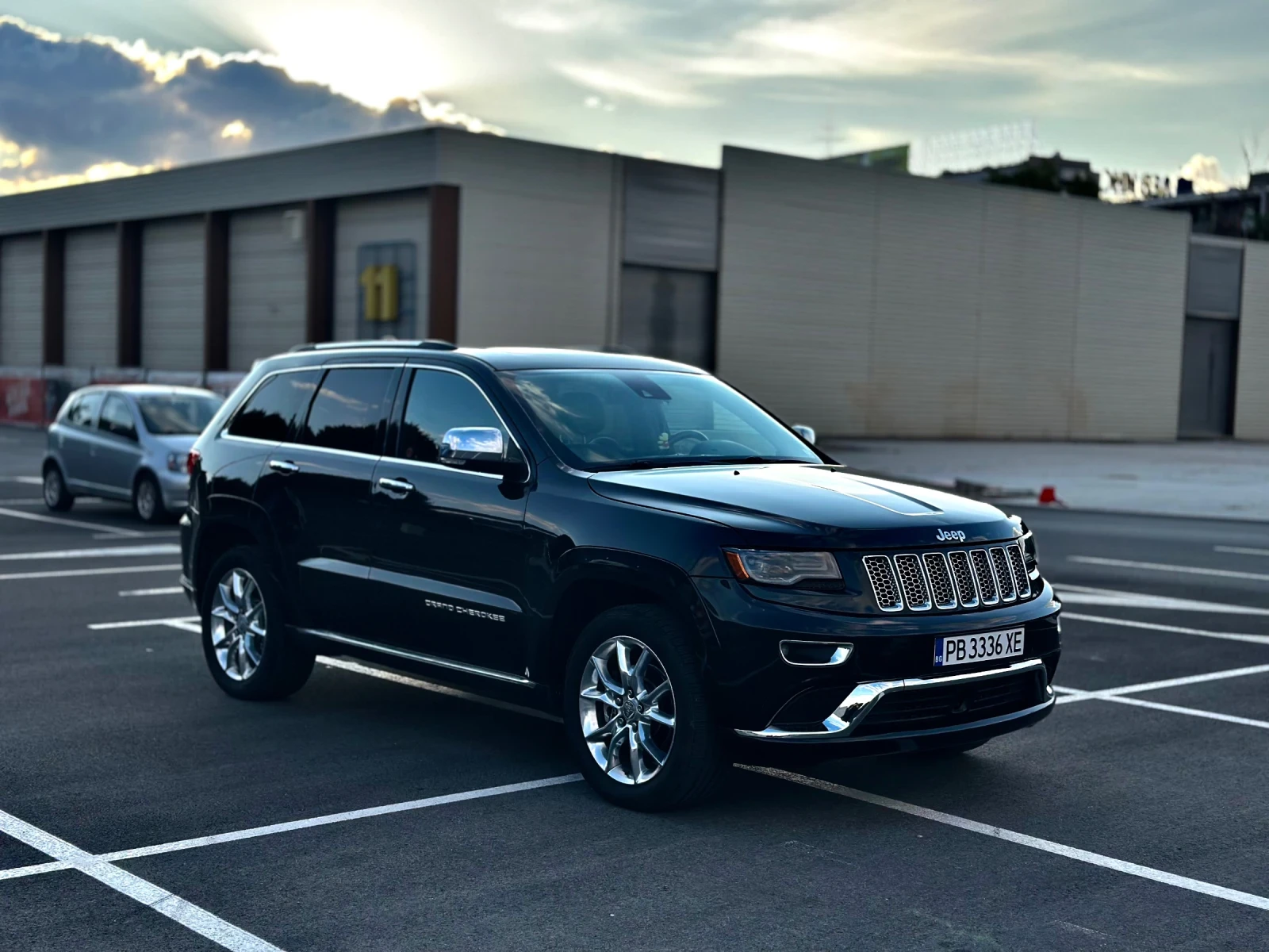 Jeep Grand cherokee SUMMIT 3.6 БЕНЗИН/ГАЗ , снимка 4 - Автомобили и джипове - 55417515