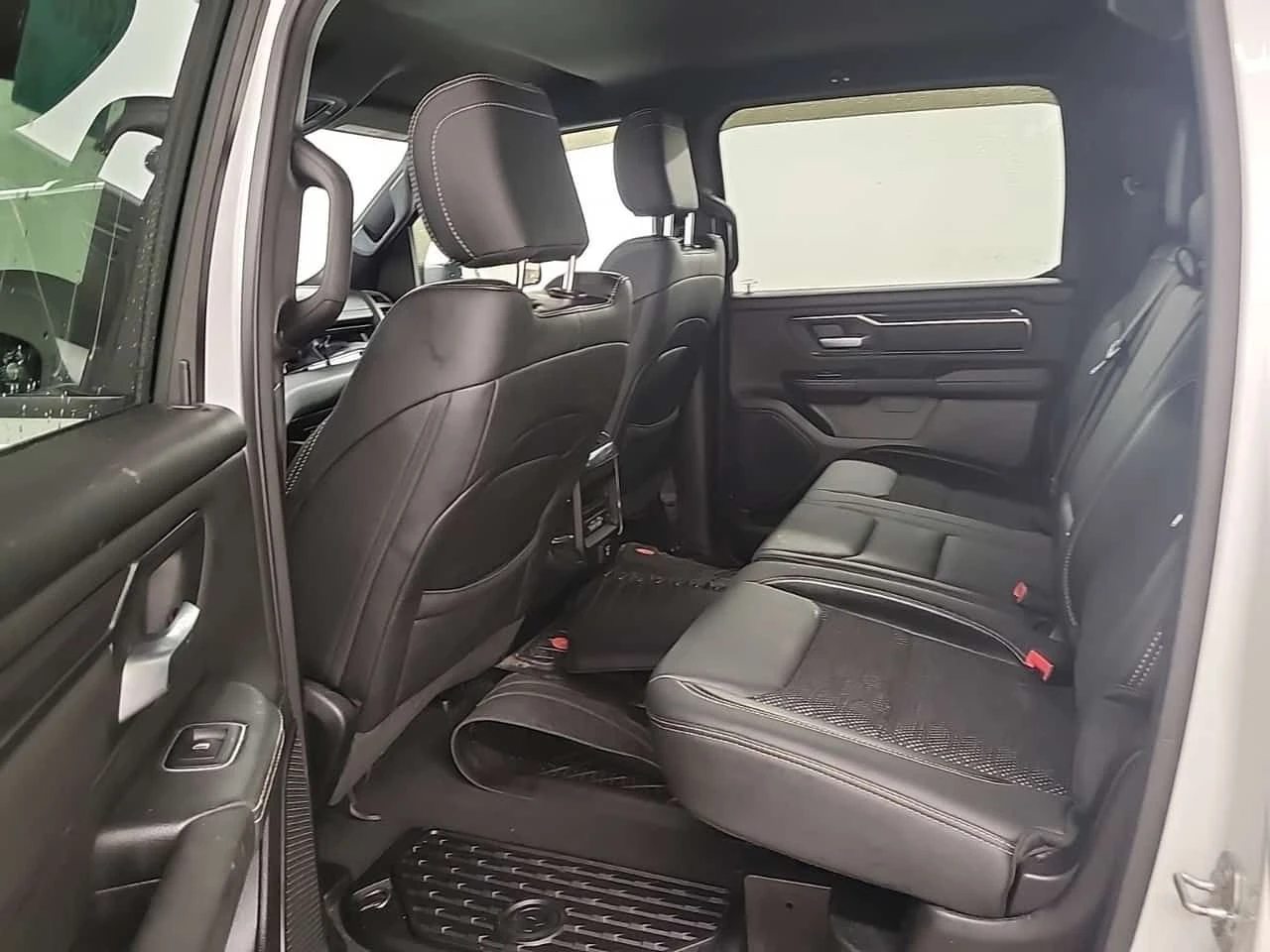 Dodge RAM 1500 SPORT CREW CAB STANDARD BED| KEYLESS| ЗАДНА КАМЕРА, снимка 12 - Автомобили и джипове - 55542140