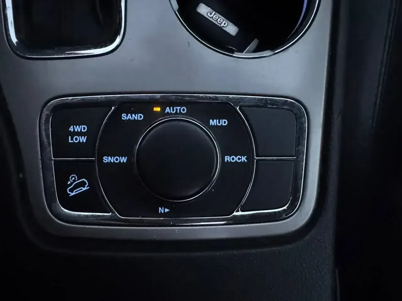 Jeep Grand cherokee 3.6, снимка 14 - Автомобили и джипове - 55650381