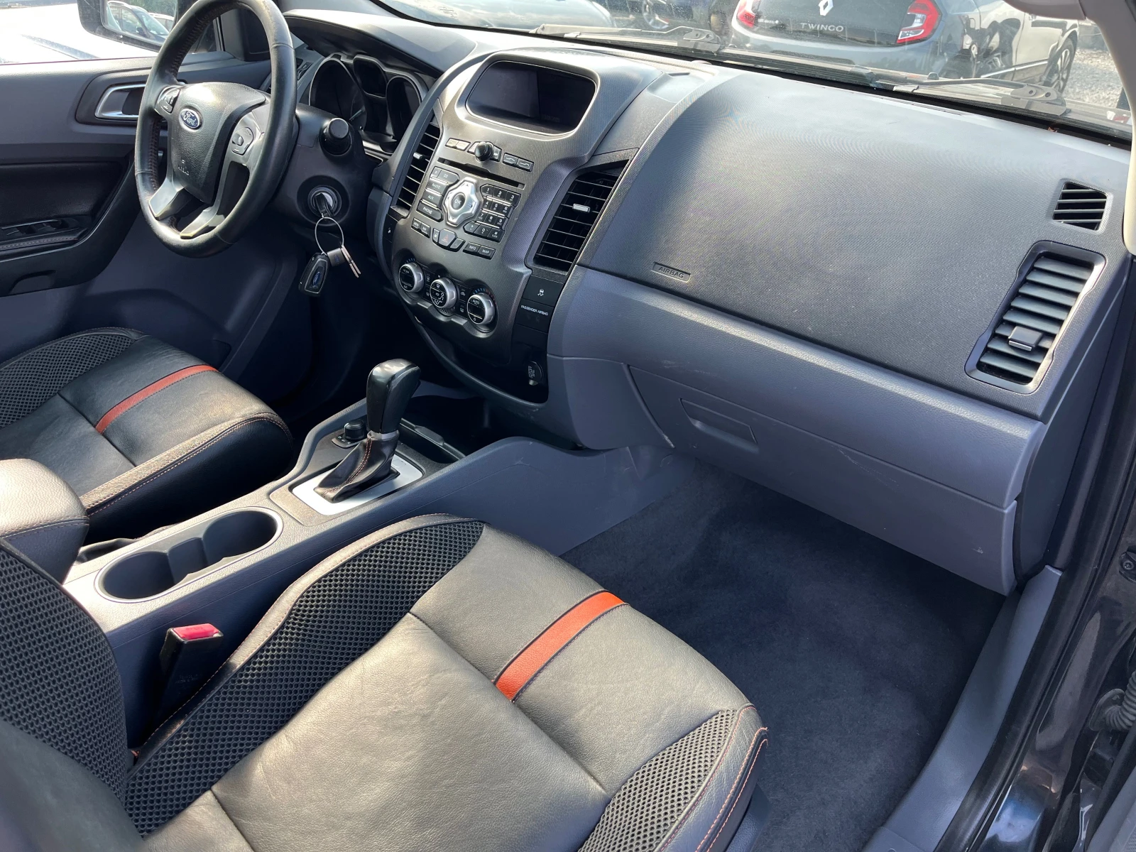 Ford Ranger 3.2TDCI WILDTRAK 4x4, снимка 11 - Автомобили и джипове - 55660233