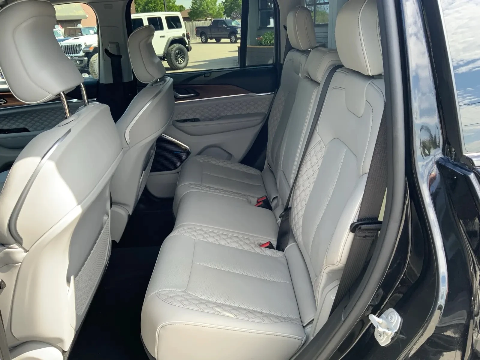 Jeep Grand cherokee Summit, снимка 10 - Автомобили и джипове - 55706667