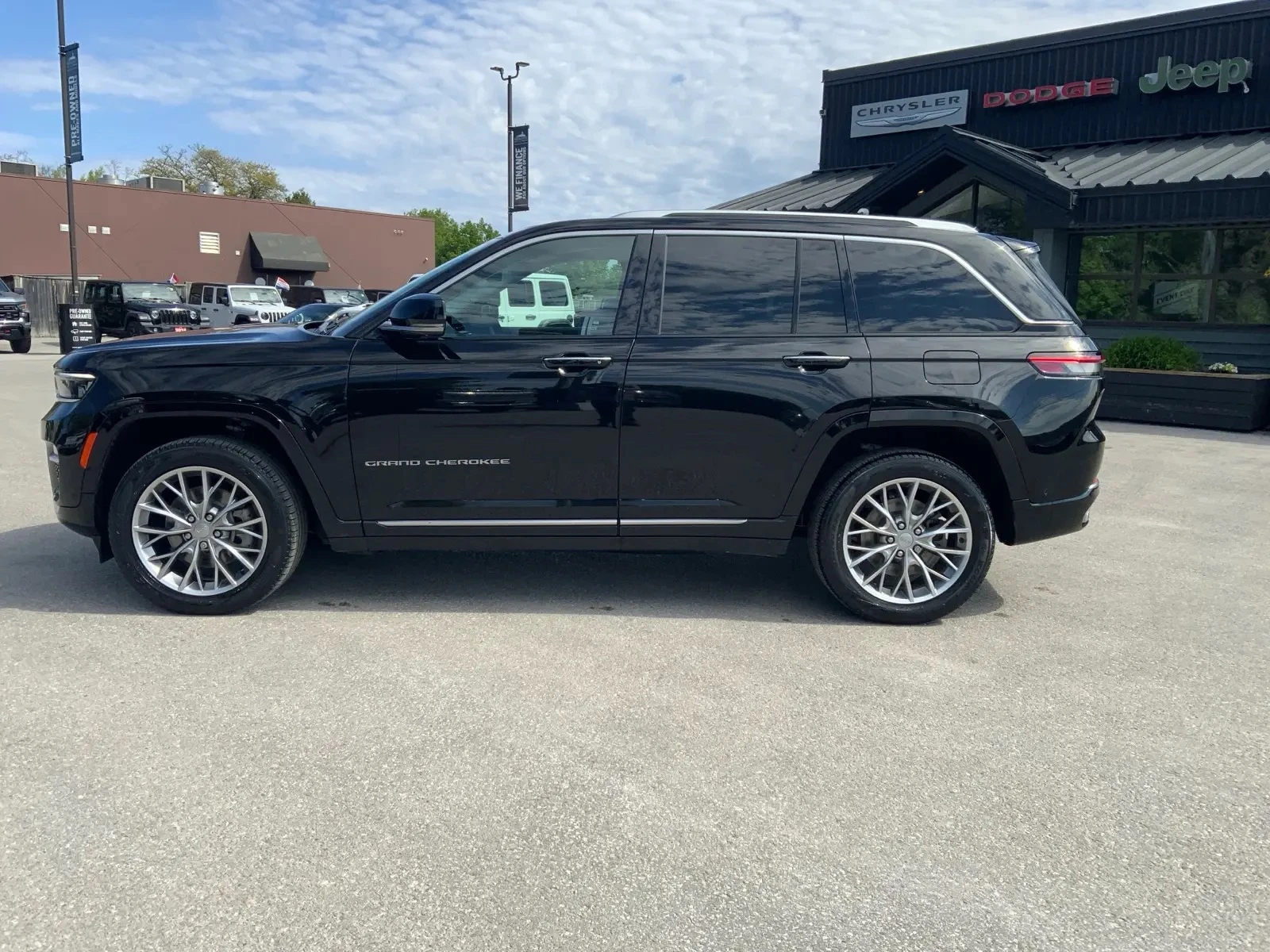 Jeep Grand cherokee Summit, снимка 2 - Автомобили и джипове - 55706667