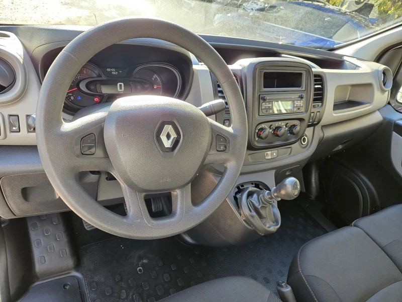 Renault Trafic 1.6 dci euro6, снимка 11 - Бусове и автобуси - 52255941
