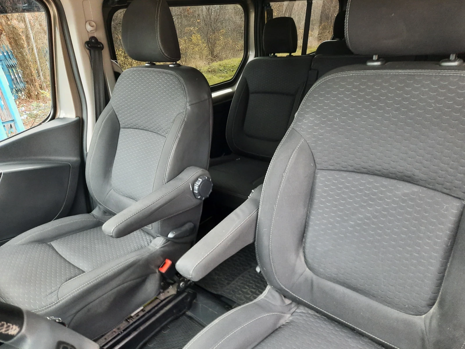 Opel Vivaro Пътнически ПЕРФЕКТЕН  - изображение 7