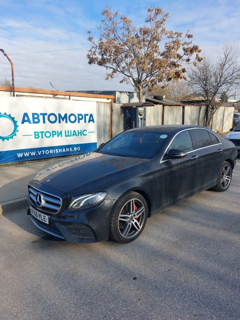 Mercedes-Benz E 220 d W213 AMG Пакет, снимка 2 - Автомобили и джипове - 44353125