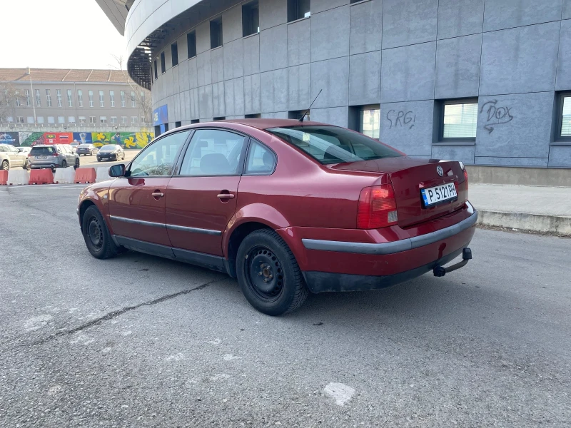 VW Passat 1.9tdi, снимка 4 - Автомобили и джипове - 49598679