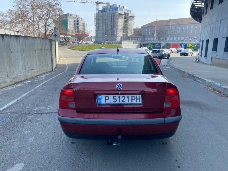 VW Passat 1.9tdi, снимка 5 - Автомобили и джипове - 49598679