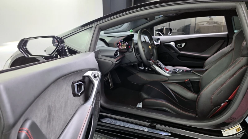 Lamborghini Huracan LP 580-2 / LIFT / Сервизна история !!!, снимка 7 - Автомобили и джипове - 52153428