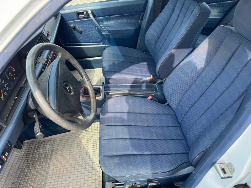 Mercedes-Benz 190 1.8 , снимка 8 - Автомобили и джипове - 52203249